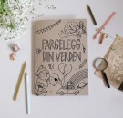 ´Fargelegg din verden´, stor fargeleggingsbok fra Spring Verksted thumbnail