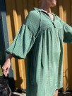 Leonora Short SILK Dress, silkekjole fra Sissel Edelbo (One size) thumbnail