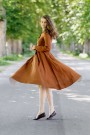 Classic Dress, Long Sleeves, Warm Brown fra Son de Flor -  1 igjen (L) thumbnail