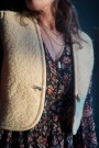 Ullvest 'Latte Shorty' fra We are wovens thumbnail
