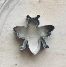 Pepperkakeform liten bie thumbnail