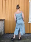 Aurora Linen Dress, linkjole med stropper fra Linenfox - sea green thumbnail