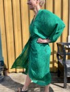 Juno short dress, silkekjole fra Sissel Edelbo - grønn med riddermønster (str S/M) thumbnail