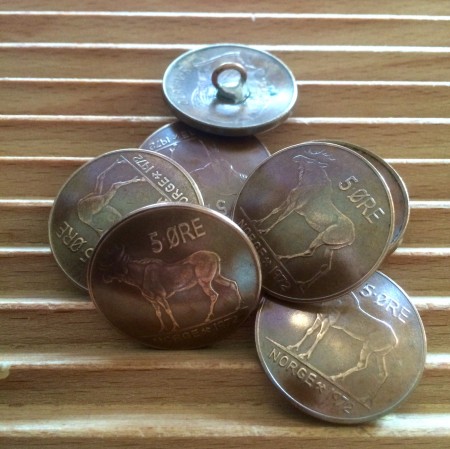 1970-1973 (store 5-ører) myntknapper