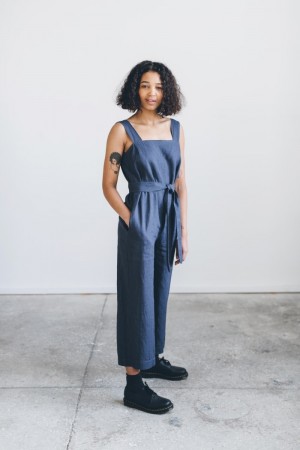 Naomi jumpsuit, buksedress fra Linenfox - graphite grey