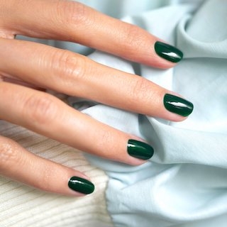 GREEN BY MANICURIST NEGLELAKK - EMERALD