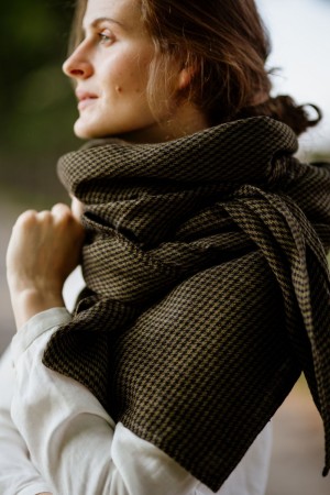 Palisandra Shawl, Moss Houndstooth