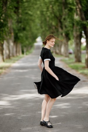 Short Classic dress, short sleeve, Black Pansy