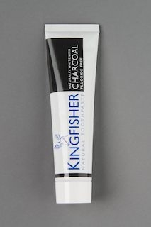 Kingfisher tannkrem,  charcoal/kull u/fluor, 100 ml