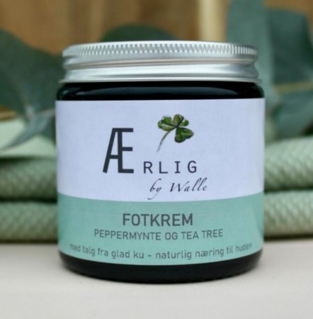 Fotkrem peppermynte og tea tree fra Ærlig By Walle, 120 ml