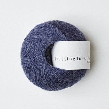Merino - Mørkeblå 2 nøster igjen med innfarging 68010