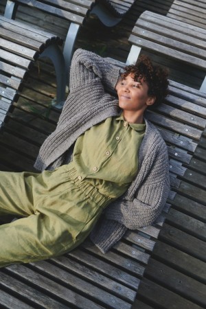 Work jumpsuit, buksedress i lin fra Linenfox - olive (kun str S/M)