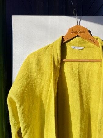 Fall jakke fra Linenfox  - lemon yellow (få igjen)