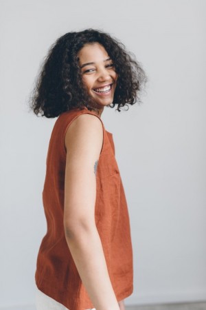 Luna top lintop fra Linenfox - Terracotta (str M, L og XL)
