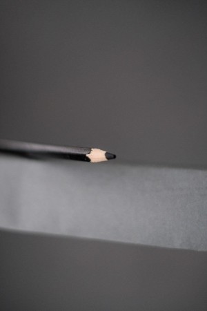 BLACK CHALK PENCIL - SORT MERKEPENN FRA MERCHANT & MILLS