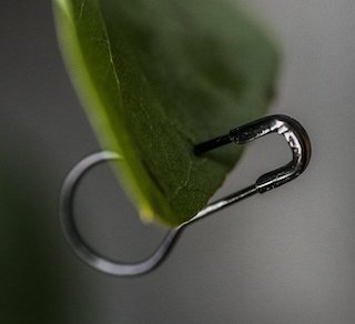 BLACK BULB PINS - sikkerhetsnåler/strikkemarkør fra Merchant and Mills