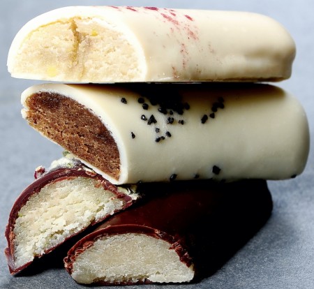 Økologisk marsipanbrød med lakris, 30g