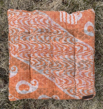 Sittepute av vintage sarier, 40 x 40 cm - No 41