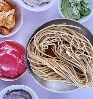 Håndlaget spagetti/fuglereder av spelt, økologisk fra Vidaråsen Landsby (500g), løsvekt