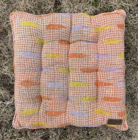 Sittepute av vintage sarier, 40 x 40 cm - No 42