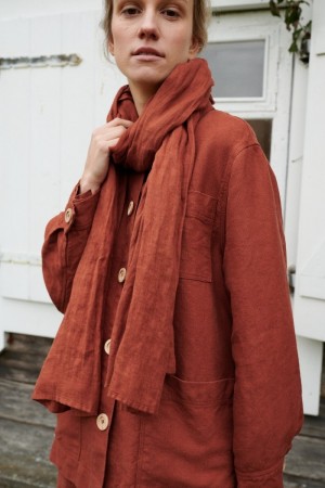 Skjerf i 100% lin fra Linenfox - terracotta
