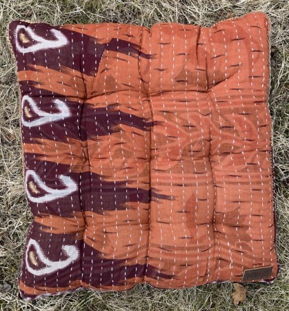 Sittepute av vintage sarier, 40 x 40 cm - No 36
