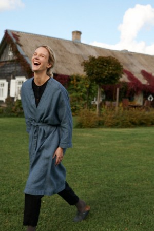 Ruth - jakke fra Linenfox i ull og linblanding - blue