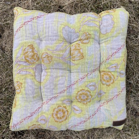 Sittepute av vintage sarier, 40 x 40 cm - No 55