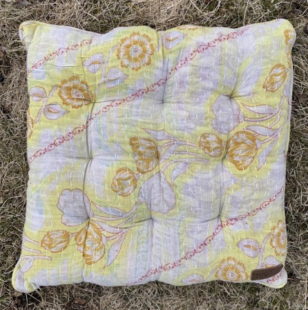 Sittepute av vintage sarier, 40 x 40 cm - No 56
