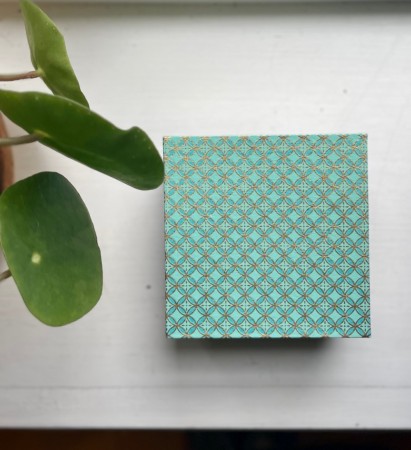 Magisk håndlagde skattekister i papir (10 x 10 x 5):  Nr 08