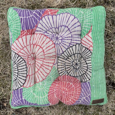 Sittepute av vintage sarier, 40 x 40 cm - No 46
