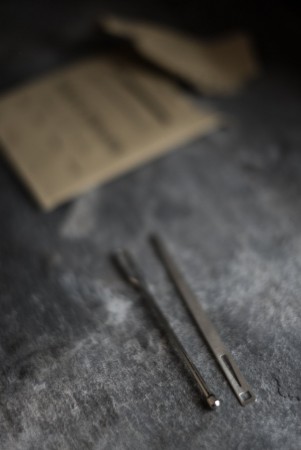BODKIN AND THREADER - stor nåler fra Merchant and Mills