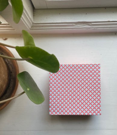 Magisk håndlagde skattekister i papir (10 x 10 x 5):  Nr 06