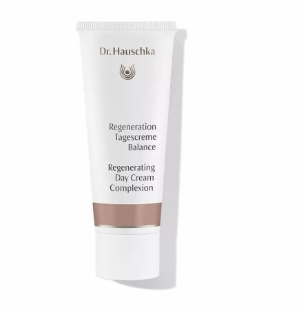 Regenererende dagkrem med farge fra Dr. Hauschka, 40ml