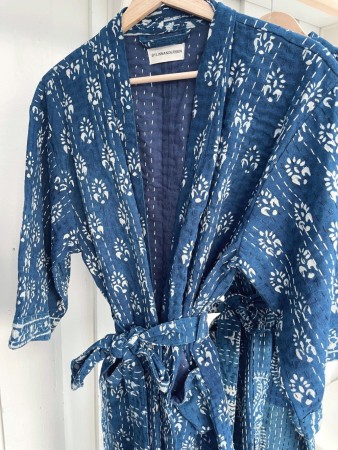 Indigo små blomster - Kantha Kimono bomull fra By Linn Andersen